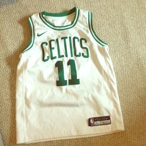 Kyrie Irving jersey